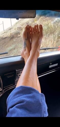 Brooke Burke Feet Toes And Soles 2078