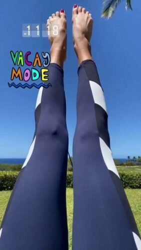 Brooke Burke Feet Toes And Soles 2243