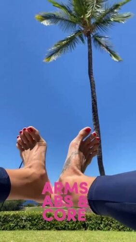 Brooke Burke Feet Toes And Soles 2244