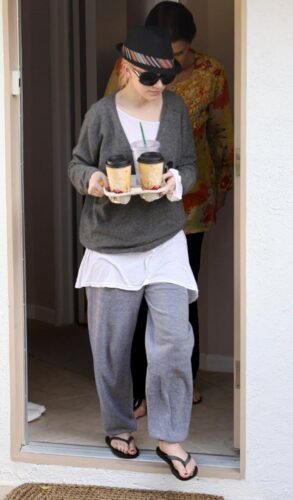 Christina Aguilera Feet Toes And Soles 591