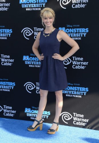 Beth Behrs Feet Toes And Soles 59