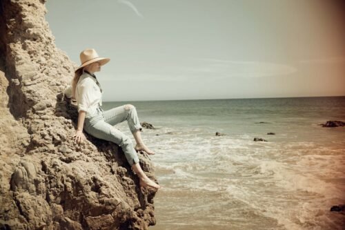 Beth Behrs Feet Toes And Soles 381