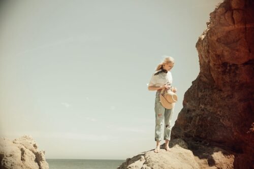 Beth Behrs Feet Toes And Soles 383