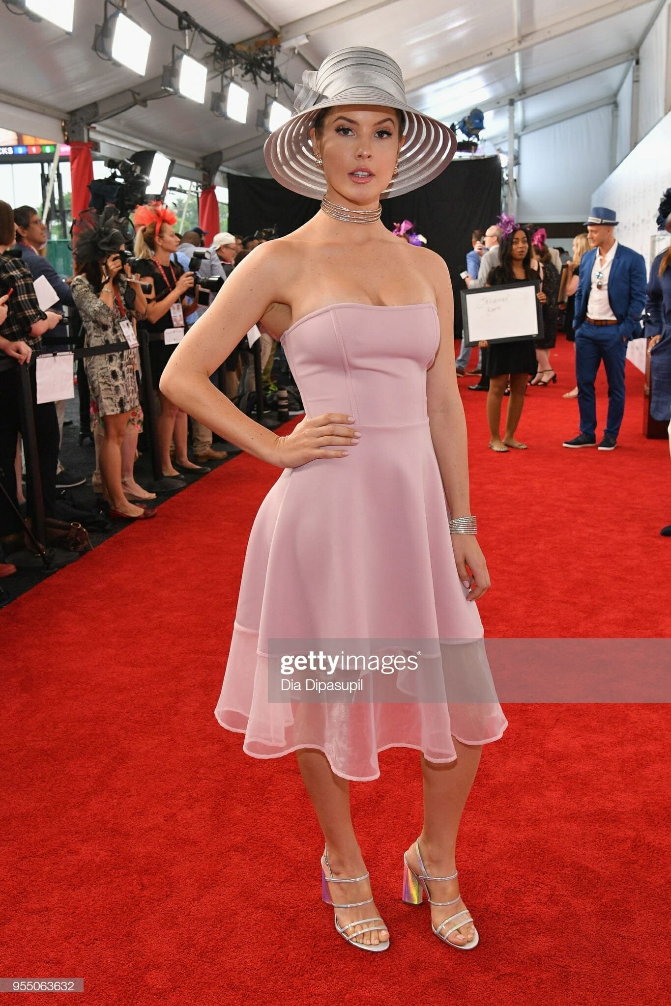 Amanda Cerny’s Feet, Toes And Soles - HD Pictures - Barefoot