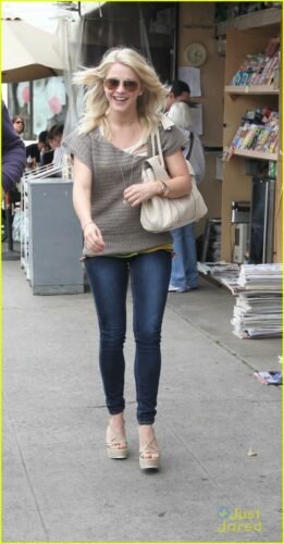 Julianne Hough Feet Toes And Soles 376