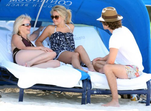 Julianne Hough Feet Toes And Soles 694