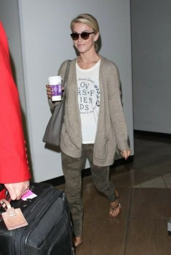 Julianne Hough Feet Toes And Soles 711