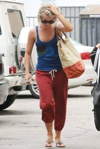 Julianne Hough Feet Toes And Soles 716