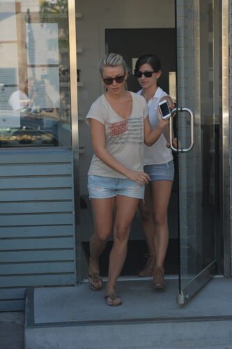 Julianne Hough Feet Toes And Soles 742