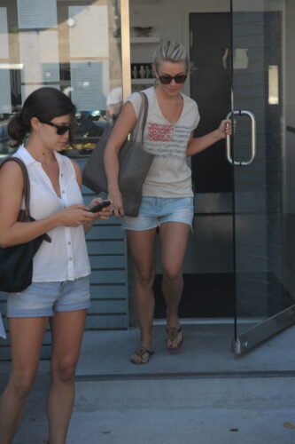 Julianne Hough Feet Toes And Soles 756