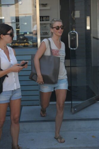 Julianne Hough Feet Toes And Soles 760