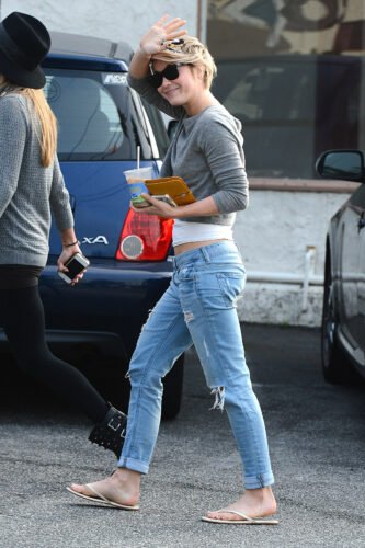 Julianne Hough Feet Toes And Soles 862