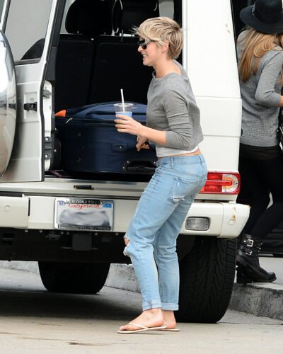 Julianne Hough Feet Toes And Soles 867