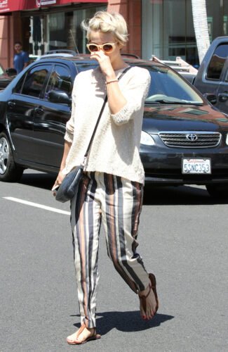 Julianne Hough Feet Toes And Soles 901