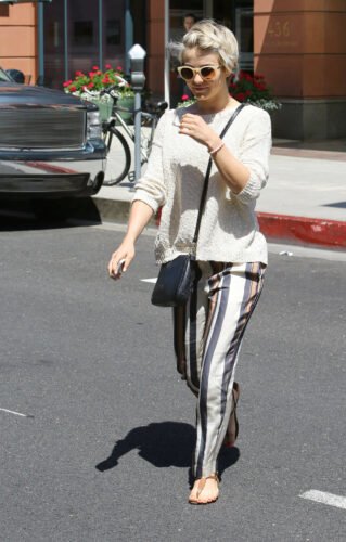 Julianne Hough Feet Toes And Soles 906