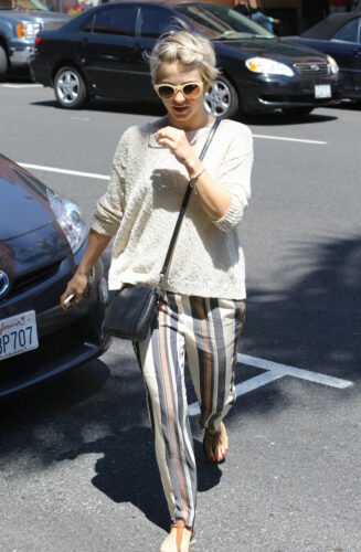 Julianne Hough Feet Toes And Soles 907