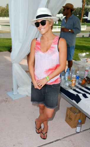 Julianne Hough Feet Toes And Soles 926