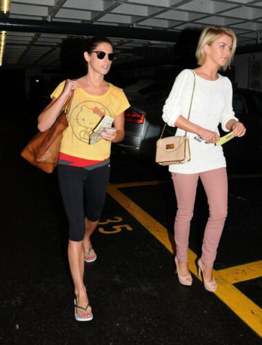 Julianne Hough Feet Toes And Soles 1006