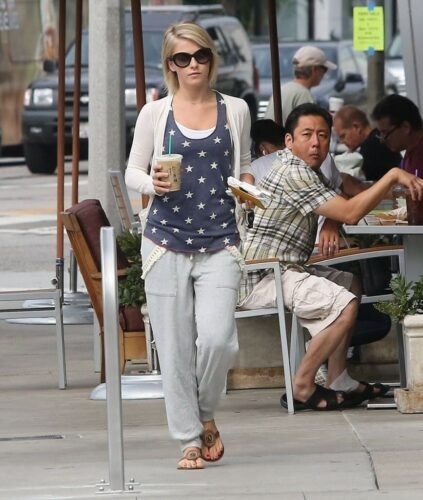 Julianne Hough Feet Toes And Soles 1013