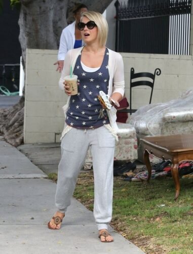 Julianne Hough Feet Toes And Soles 1015