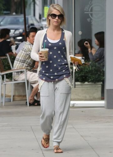 Julianne Hough Feet Toes And Soles 1016