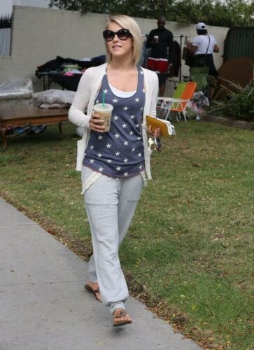 Julianne Hough Feet Toes And Soles 1017