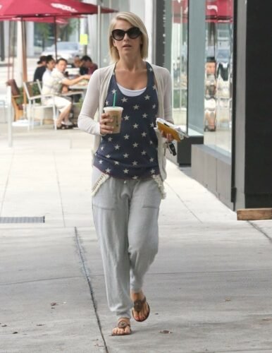 Julianne Hough Feet Toes And Soles 1018