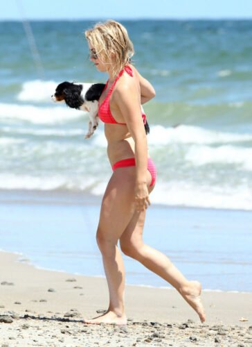 Julianne Hough Feet Toes And Soles 1052