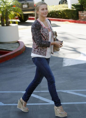 Julianne Hough Feet Toes And Soles 1195