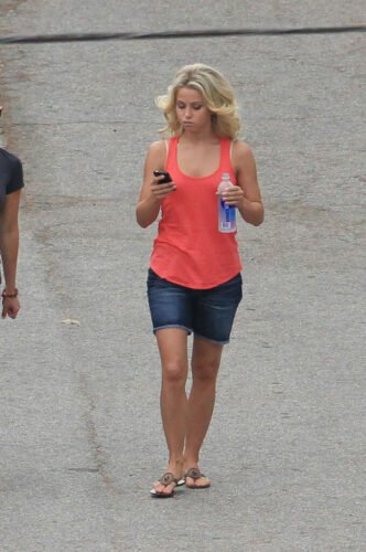 Julianne Hough Feet Toes And Soles 1250