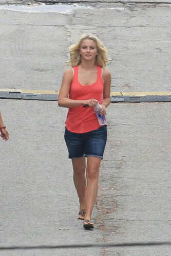 Julianne Hough Feet Toes And Soles 1256