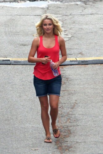 Julianne Hough Feet Toes And Soles 1261