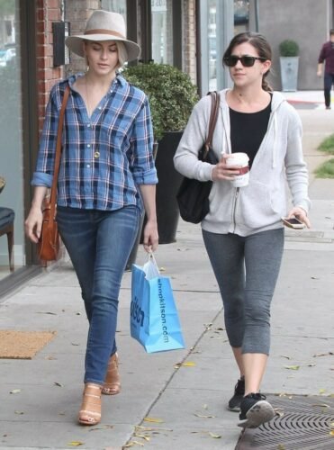 Julianne Hough Feet Toes And Soles 1497