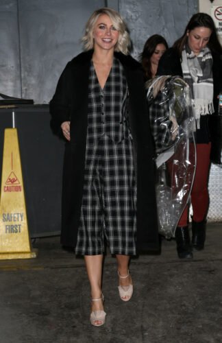 Julianne Hough Feet Toes And Soles 1518