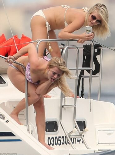 Julianne Hough Feet Toes And Soles 1692