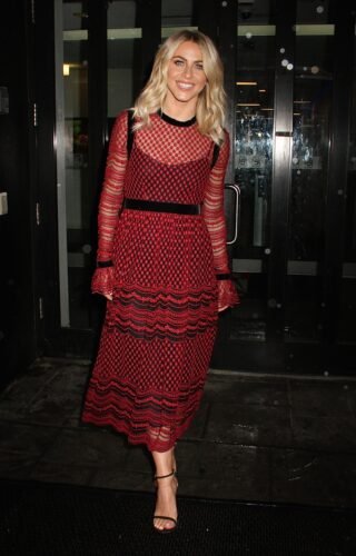 Julianne Hough Feet Toes And Soles 1723