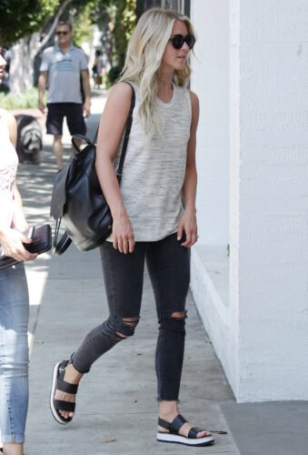 Julianne Hough Feet Toes And Soles 1778