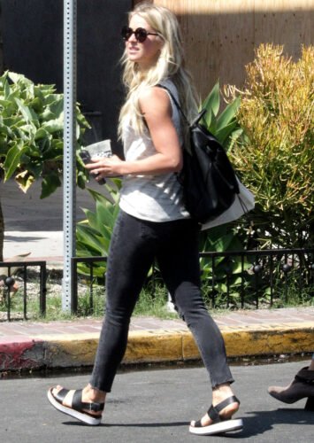 Julianne Hough Feet Toes And Soles 1785