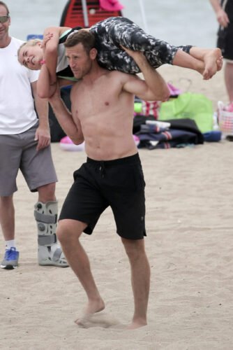 Julianne Hough Feet Toes And Soles 1865