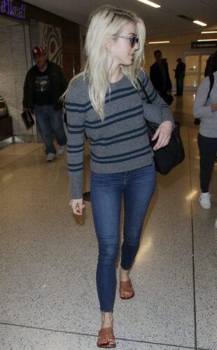 Julianne Hough Feet Toes And Soles 2184