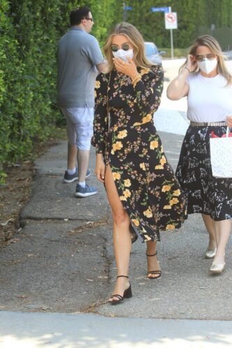 Julianne Hough Feet Toes And Soles 2486