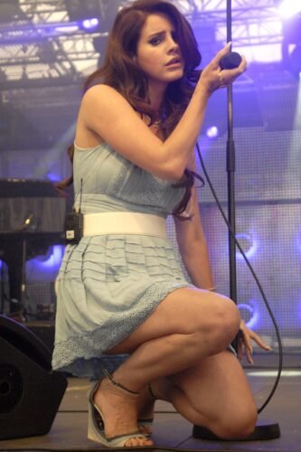 Lana Del Rey Feet Toes And Soles 45