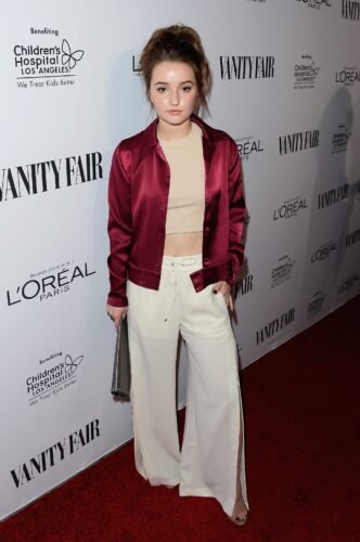 Kaitlyn Dever Feet Toes And Soles 19