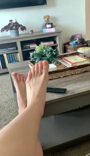 Nicole Louise Frye Feet Toes And Soles 32