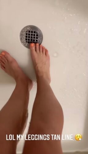 Nicole Louise Frye Feet Toes And Soles 33