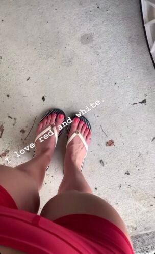 Nicole Louise Frye Feet Toes And Soles 73