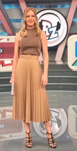 Zeta Makrypoulia Feet Toes And Soles 209