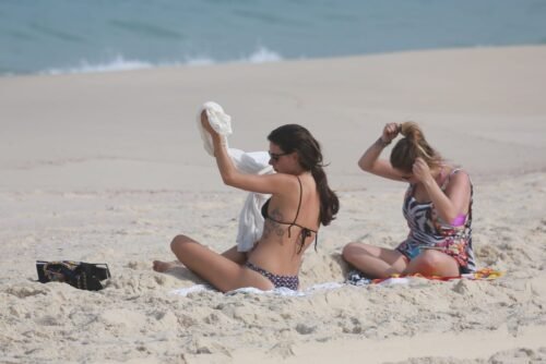 Isis Valverde Feet Toes And Soles 126