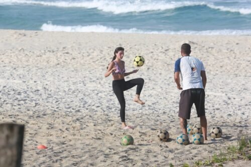 Isis Valverde Feet Toes And Soles 135