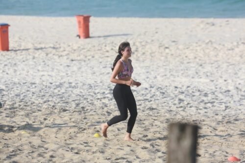 Isis Valverde Feet Toes And Soles 138